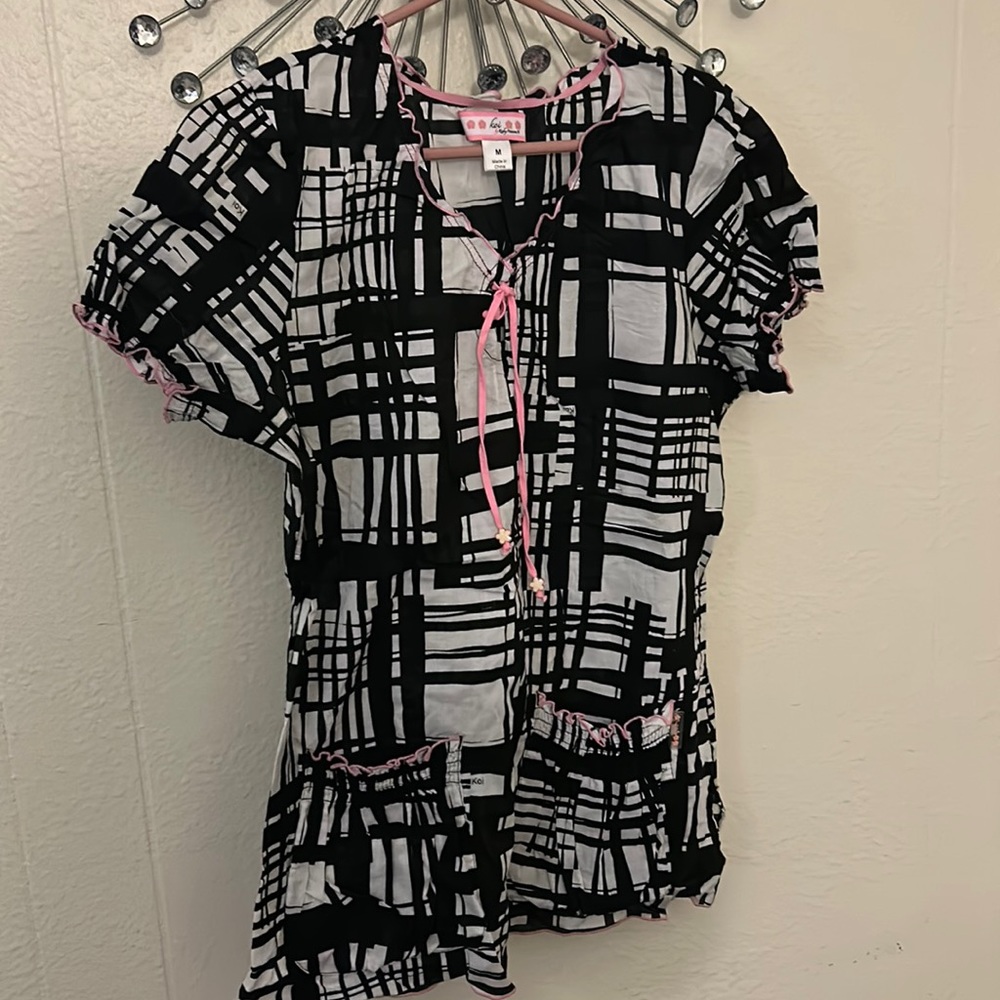 Koi scrub top